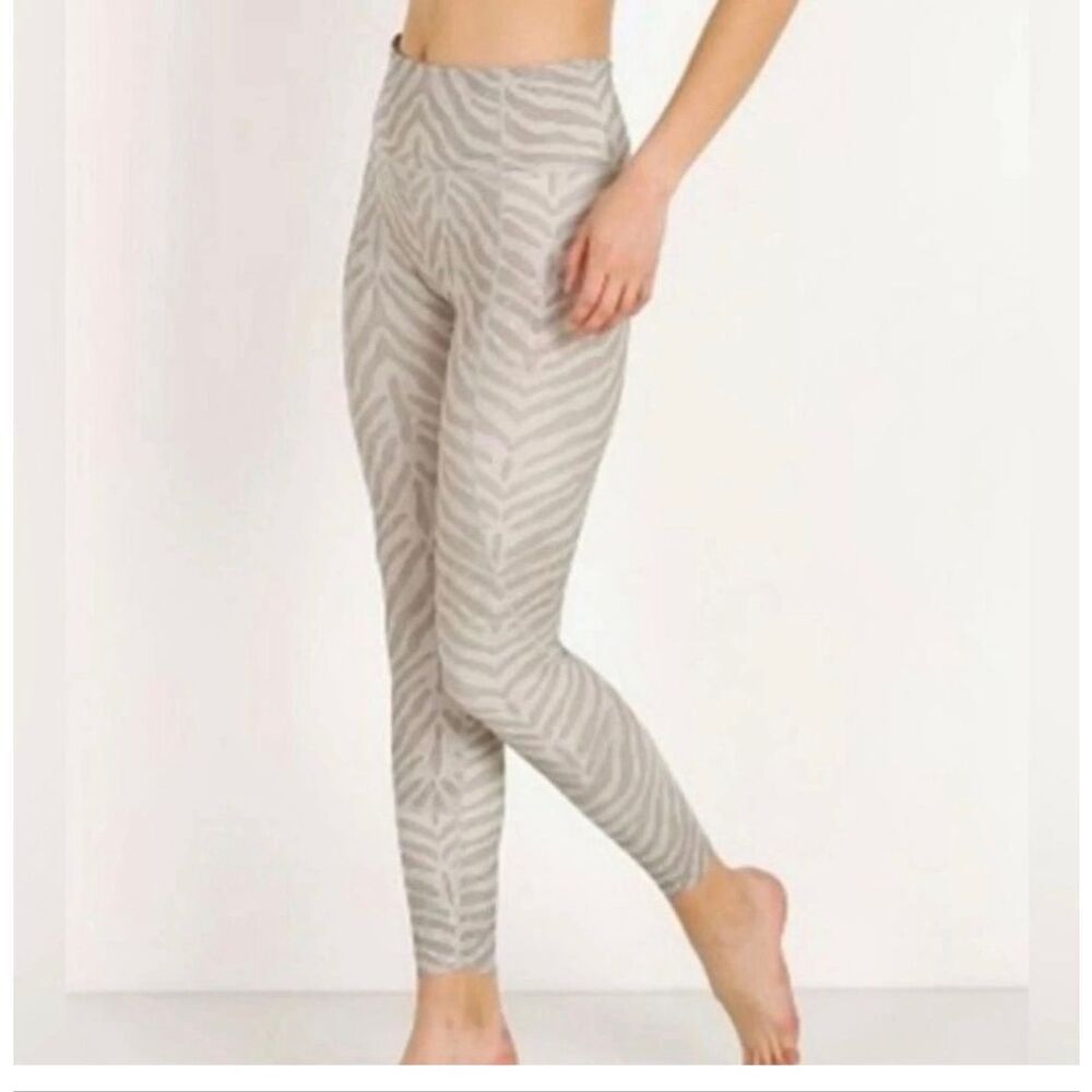 Varley Bedford Tight- tan Zebra/ Size medium